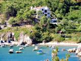 Villa est situé dans Vrbnik Aeternum sur l'île de Krk. Situé dans un endroit merveilleux avec...